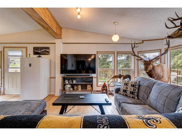 1647 Tranquility Road, House detached with 4 bedrooms, 3 bathrooms and 4 parking in East Kootenay B BC | Image 8
