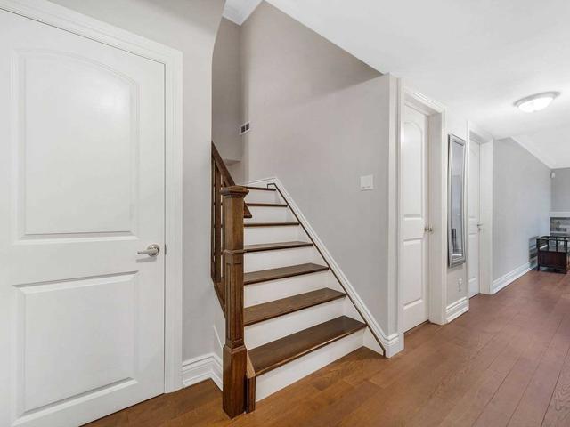31 Viamede Cres, House detached with 4 bedrooms, 6 bathrooms and 6 parking in Toronto ON | Image 13