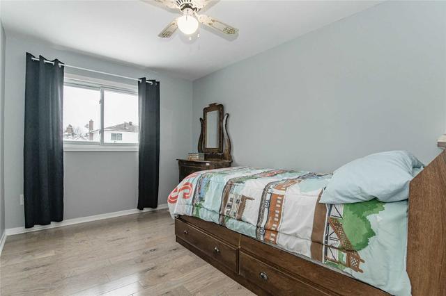 33 Storey Dr, House detached with 4 bedrooms, 2 bathrooms and 5 parking in Halton Hills ON | Image 13