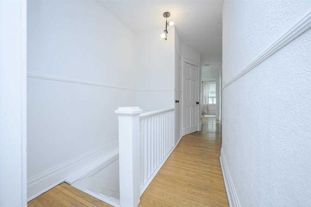 152 London St S, House detached with 4 bedrooms, 2 bathrooms and 1 parking in Hamilton ON | Image 14