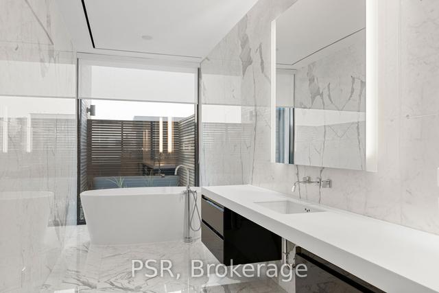 ph 1001 - 500 Wellington St W, Condo with 3 bedrooms, 3 bathrooms and 1 parking in Toronto ON | Image 9