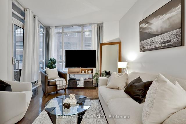 327 - 38 Dan Leckie Way, Condo with 1 bedrooms, 2 bathrooms and 1 parking in Toronto ON | Image 1