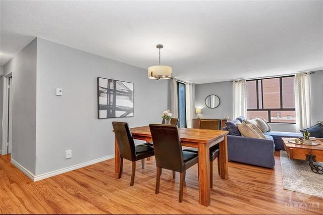 1301 - 475 Laurier Avenue, Condo with 2 bedrooms, 1 bathrooms and 1 parking in Ottawa ON | Image 7