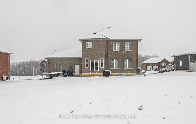 13 Mccrae Cres, House detached with 4 bedrooms, 4 bathrooms and 6 parking in Kawartha Lakes ON | Image 33