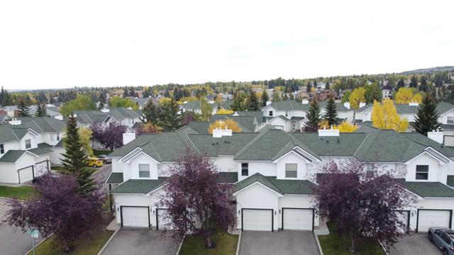 5 Sandpiper Link Nw, Home with 3 bedrooms, 1 bathrooms and 2 parking in Calgary AB | Image 6