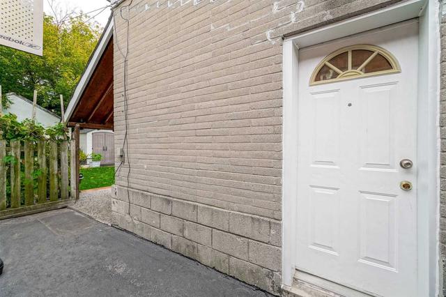 93 Cordella Ave, House detached with 3 bedrooms, 2 bathrooms and 4 parking in Toronto ON | Image 17