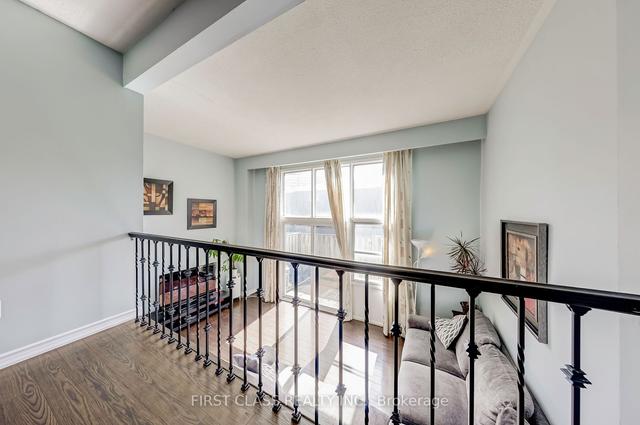 33 - 100 Bridletowne Circ, Townhouse with 3 bedrooms, 2 bathrooms and 2 parking in Toronto ON | Image 7