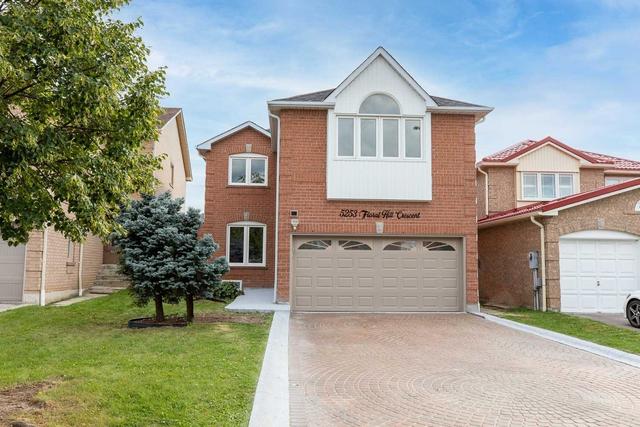 5253 Floral Hill Cres, House detached with 4 bedrooms, 5 bathrooms and 6 parking in Mississauga ON | Image 1