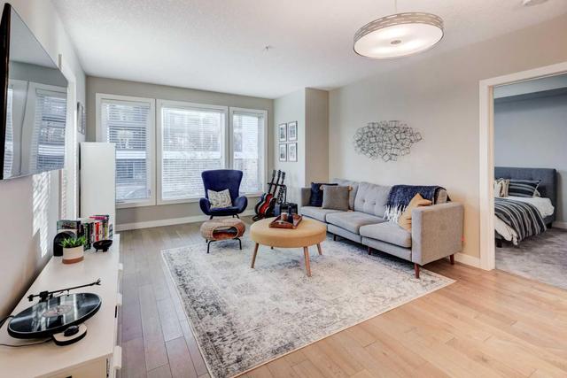 208 - 836 Royal Avenue Sw, Condo with 2 bedrooms, 2 bathrooms and 1 parking in Calgary AB | Image 3