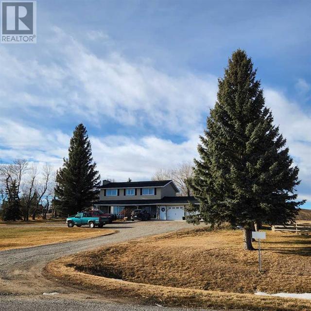501 Highway, House detached with 4 bedrooms, 2 bathrooms and null parking in Cardston County AB | Image 45