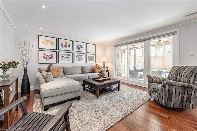 220 Robinson St, House attached with 3 bedrooms, 3 bathrooms and 2 parking in Oakville ON | Image 27