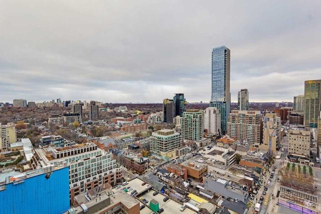 2406 - 175 Cumberland St, Condo with 2 bedrooms, 3 bathrooms and 1 parking in Toronto ON | Image 4