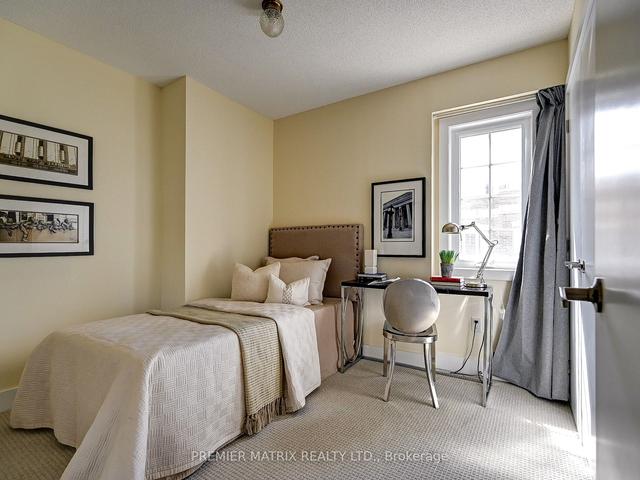 54 - 1 Elsie Lane, House attached with 3 bedrooms, 3 bathrooms and 2 parking in Toronto ON | Image 20
