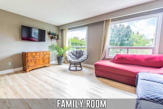 452 Hansen Rd N, House attached with 3 bedrooms, 2 bathrooms and 3 parking in Brampton ON | Image 34