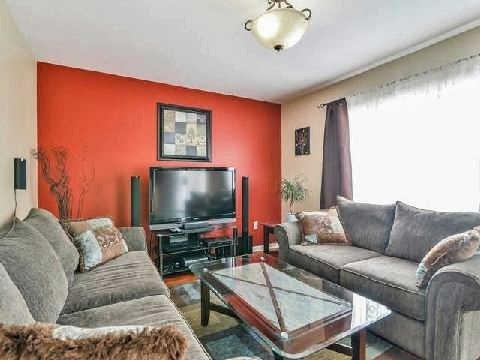 863 Gazley Circ, House attached with 3 bedrooms, 2 bathrooms and 1 parking in Milton ON | Image 4