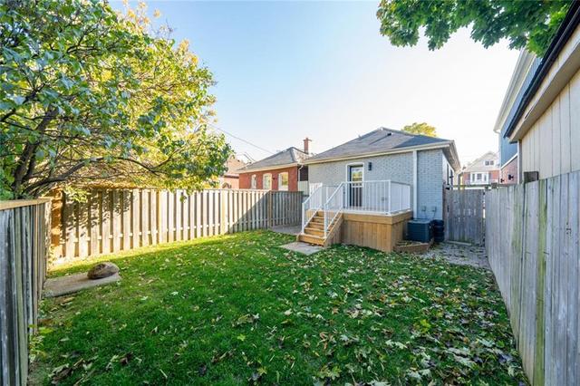 137 Gage Avenue N, House detached with 3 bedrooms, 2 bathrooms and null parking in Hamilton ON | Image 36