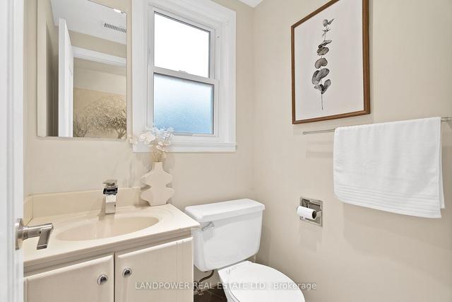11 Stonedale Plwy, Townhouse with 3 bedrooms, 3 bathrooms and 2 parking in Toronto ON | Image 32