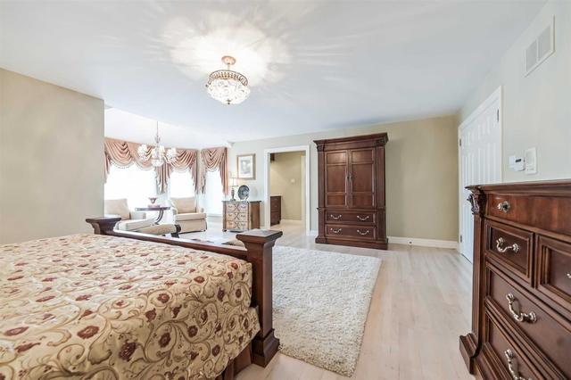 18 Quantz Crt, House detached with 4 bedrooms, 5 bathrooms and 10 parking in Markham ON | Image 17