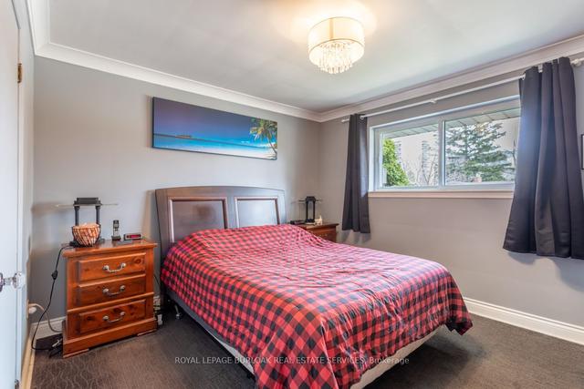 3029 Briarwood Cres, House detached with 3 bedrooms, 2 bathrooms and 5 parking in Burlington ON | Image 3