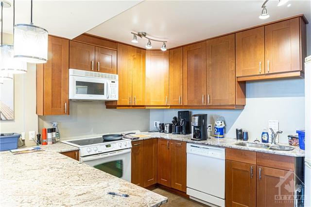 1110 - 2400 Virginia Drive, Condo with 2 bedrooms, 1 bathrooms and 1 parking in Ottawa ON | Image 11