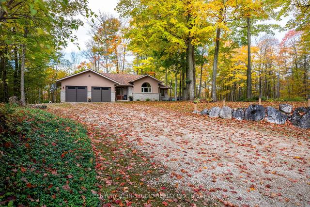 600359 Sideroad 50 Rd, House detached with 2 bedrooms, 3 bathrooms and 8 parking in Chatsworth ON | Image 23