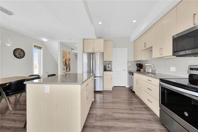 904 West Village Square, House attached with 4 bedrooms, 3 bathrooms and 4 parking in London ON | Image 21