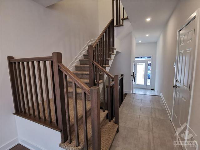 2066 Allegrini Terrace, Townhouse with 3 bedrooms, 3 bathrooms and 2 parking in Ottawa ON | Image 6