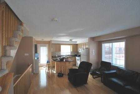 th7 - 130 Tenth St, Townhouse with 3 bedrooms, 2 bathrooms and 2 parking in Toronto ON | Image 3