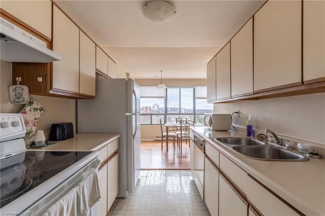 902 - 135 Baseline Road W, House attached with 2 bedrooms, 1 bathrooms and 1 parking in London ON | Image 7