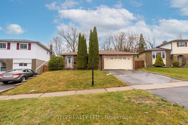 27 Rosalynne Ave, House detached with 3 bedrooms, 2 bathrooms and 4 parking in Clarington ON | Image 12