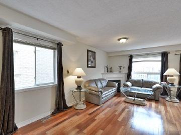 275 Discovery Tr, House detached with 4 bedrooms, 4 bathrooms and 3 parking in Toronto ON | Image 3