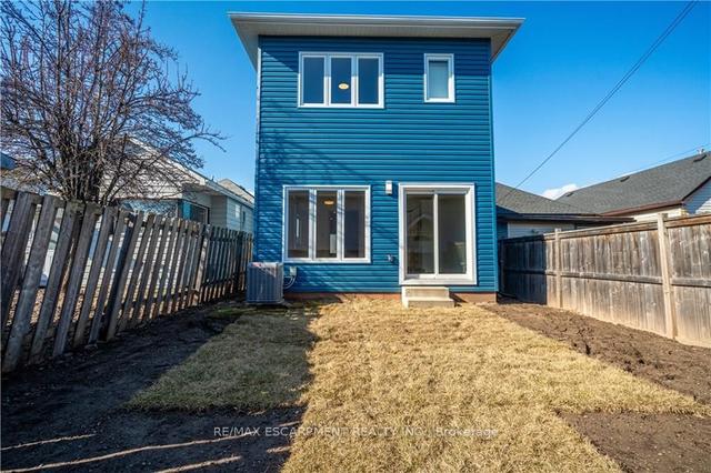 128 Harmony Ave, House detached with 3 bedrooms, 3 bathrooms and 2 parking in Hamilton ON | Image 35