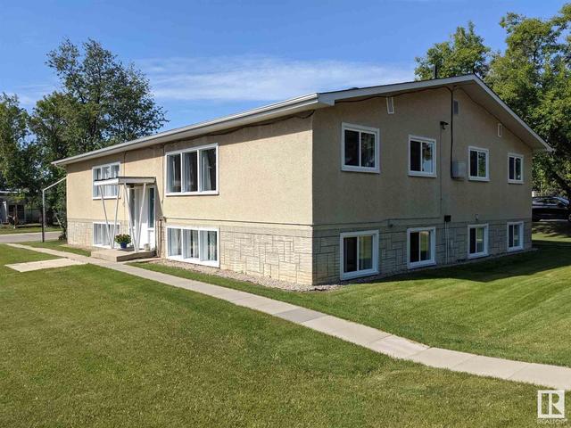 5103 50 St, House attached with 10 bedrooms, 4 bathrooms and null parking in Bon Accord AB | Image 2