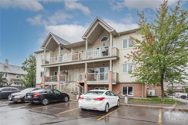 b - 260 Espresso Private, Condo with 2 bedrooms, 1 bathrooms and 1 parking in Ottawa ON | Card Image