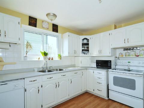 834 Miriam Rd, House detached with 3 bedrooms, 2 bathrooms and 4 parking in Pickering ON | Image 5