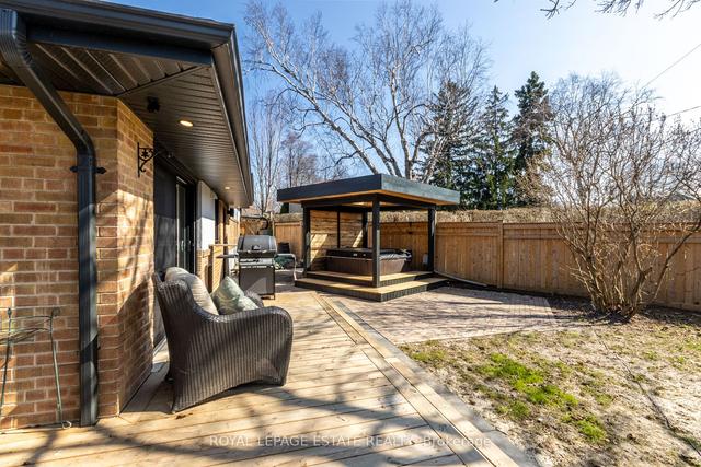 18 Cudia Cres, House detached with 3 bedrooms, 3 bathrooms and 6 parking in Toronto ON | Image 10