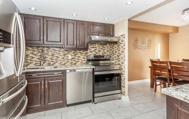 1012 - 145 Hillcrest Ave, Condo with 2 bedrooms, 2 bathrooms and 2 parking in Mississauga ON | Image 14