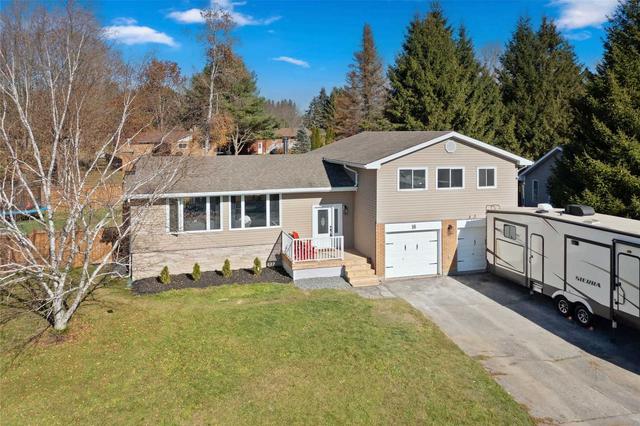 16 Westvale Dr, House detached with 3 bedrooms, 3 bathrooms and 6 parking in Bracebridge ON | Card Image