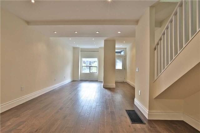 665 Crawford St, House semidetached with 3 bedrooms, 2 bathrooms and 1 parking in Toronto ON | Image 12