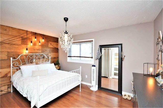 2202 Chalmers Cres, House detached with 4 bedrooms, 2 bathrooms and 3 parking in Innisfil ON | Image 16