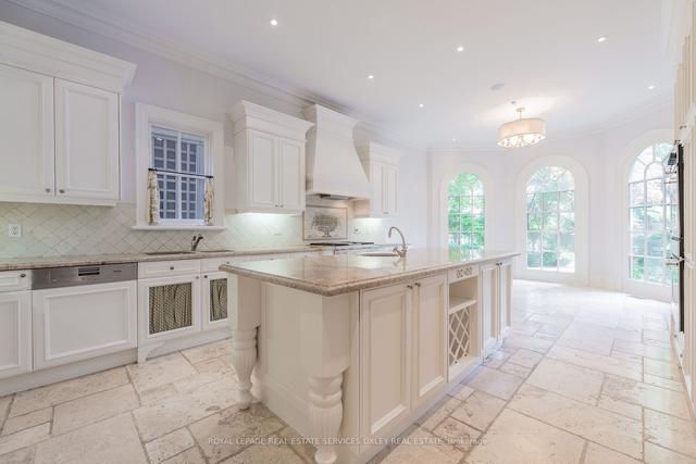 171 Roxborough Dr, House detached with 5 bedrooms, 7 bathrooms and 6 parking in Toronto ON | Image 32