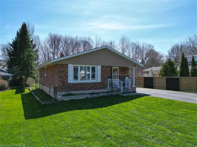 669 24th Street W, House detached with 3 bedrooms, 1 bathrooms and 4 parking in Owen Sound ON | Image 12