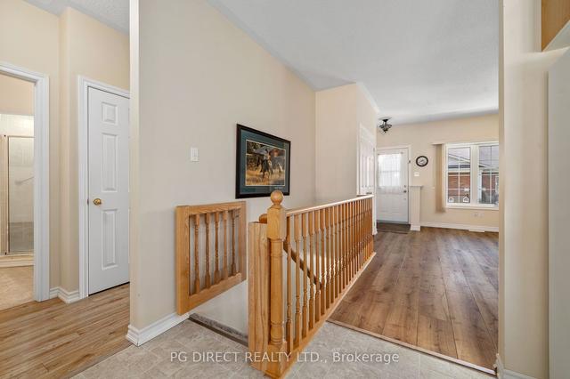 3 - 111 Colborne St, Townhouse with 2 bedrooms, 3 bathrooms and 5 parking in Kawartha Lakes ON | Image 6