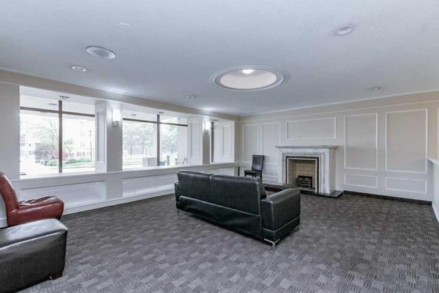 606 - 130 Neptune Dr, Condo with 2 bedrooms, 2 bathrooms and 1 parking in Toronto ON | Image 17