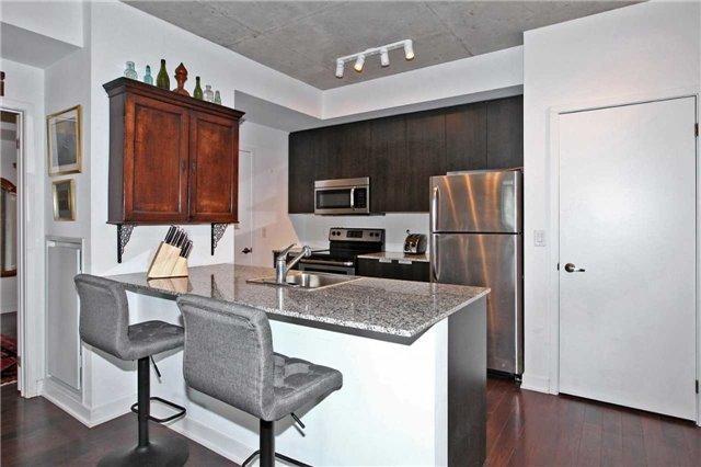 506 - 400 Wellington St W, Condo with 2 bedrooms, 2 bathrooms and 1 parking in Toronto ON | Image 9
