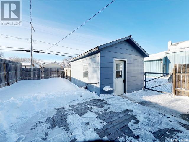 630 4th Street, House detached with 1 bedrooms, 1 bathrooms and null parking in Estevan SK | Image 22