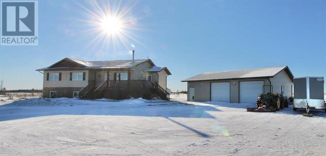 82023 - 710 Township, House detached with 6 bedrooms, 3 bathrooms and 6 parking in Grande Prairie County No. 1 AB | Image 1