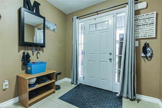 1173 Caen Avenue, House detached with 3 bedrooms, 2 bathrooms and 5 parking in Woodstock ON | Image 2