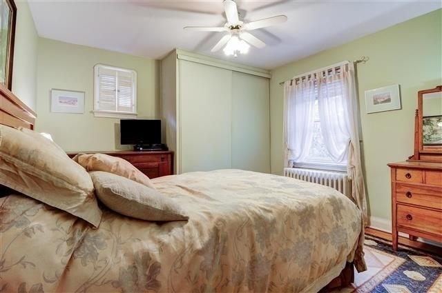34 Glencrest Blvd, House detached with 2 bedrooms, 2 bathrooms and 3 parking in Toronto ON | Image 7