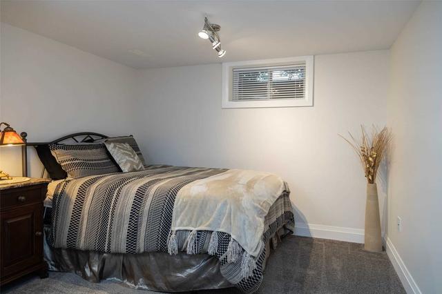 5 Andrew St, House detached with 2 bedrooms, 3 bathrooms and 6 parking in Brant ON | Image 17